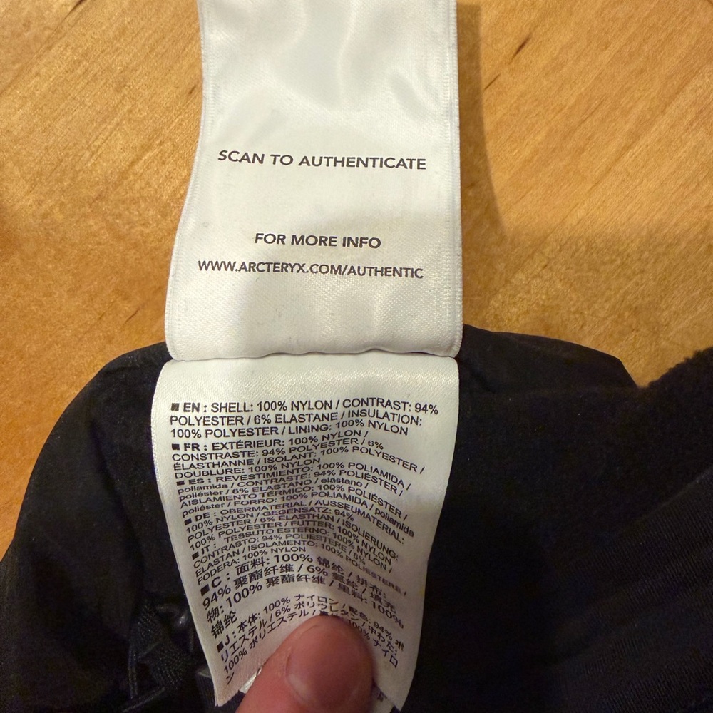 Arc'teryx Men's Black Performance Jacket - Picture 9 of 9